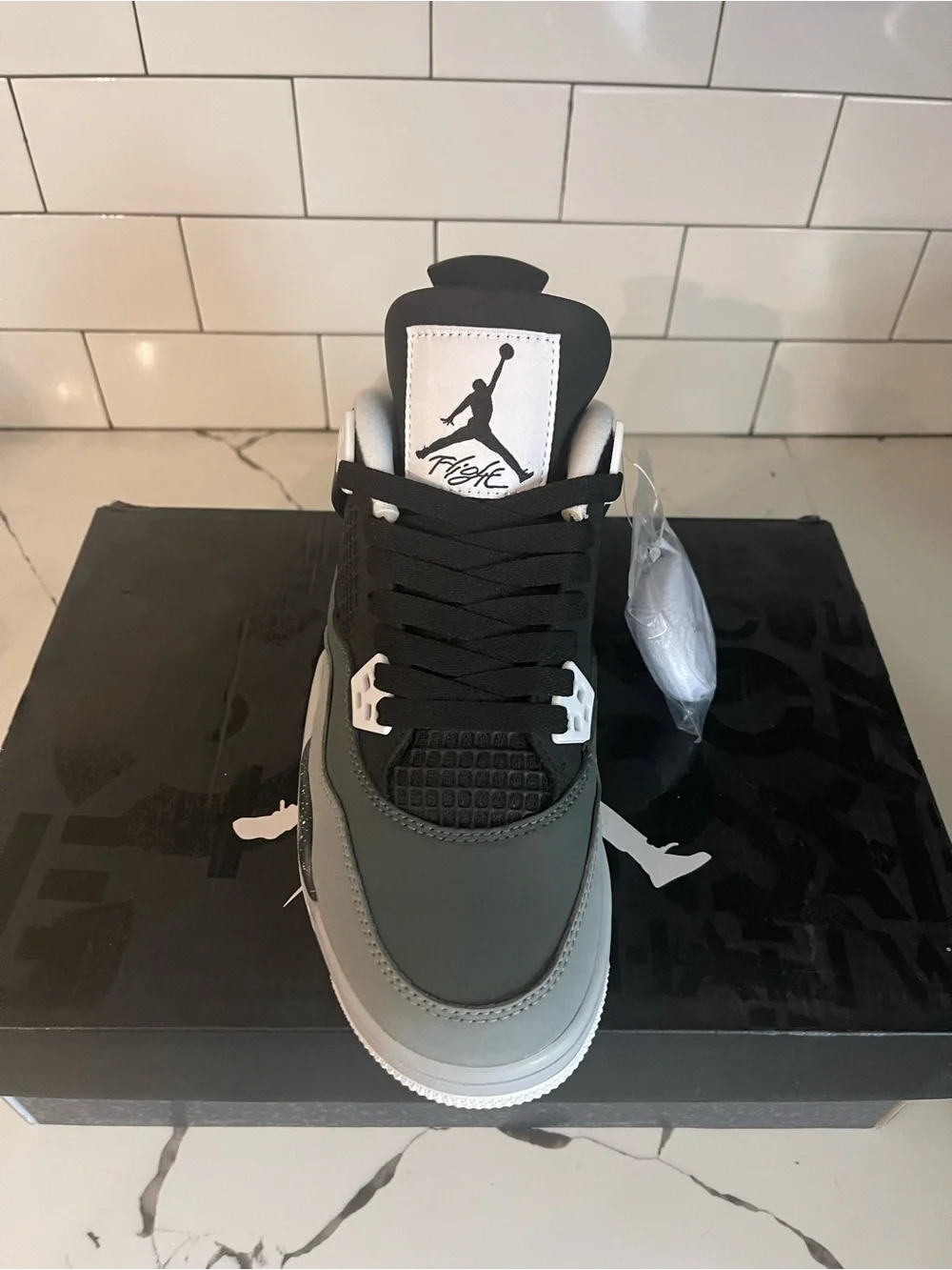 Mens Retro 4 Fear Size 6.